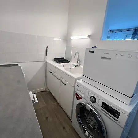 Cosy 2 Pièces à 12, Idéal Couple Ou Pro * Paris